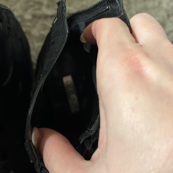 Black heels - Picture 4 of 5